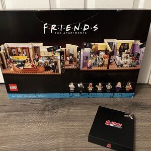 LEGO Friends The Apartments Set & Lighting and Sound Kit